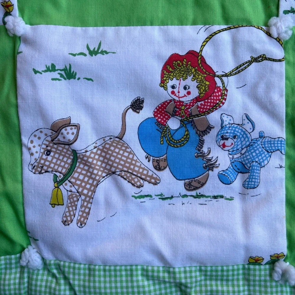 Vintage Handmade Raggedy Ann and Andy Green Gingham Quilt Lace Trim 42”x30” Baby